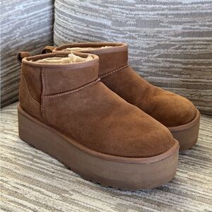 UGG Ultra Mini Platform Boots size 10
